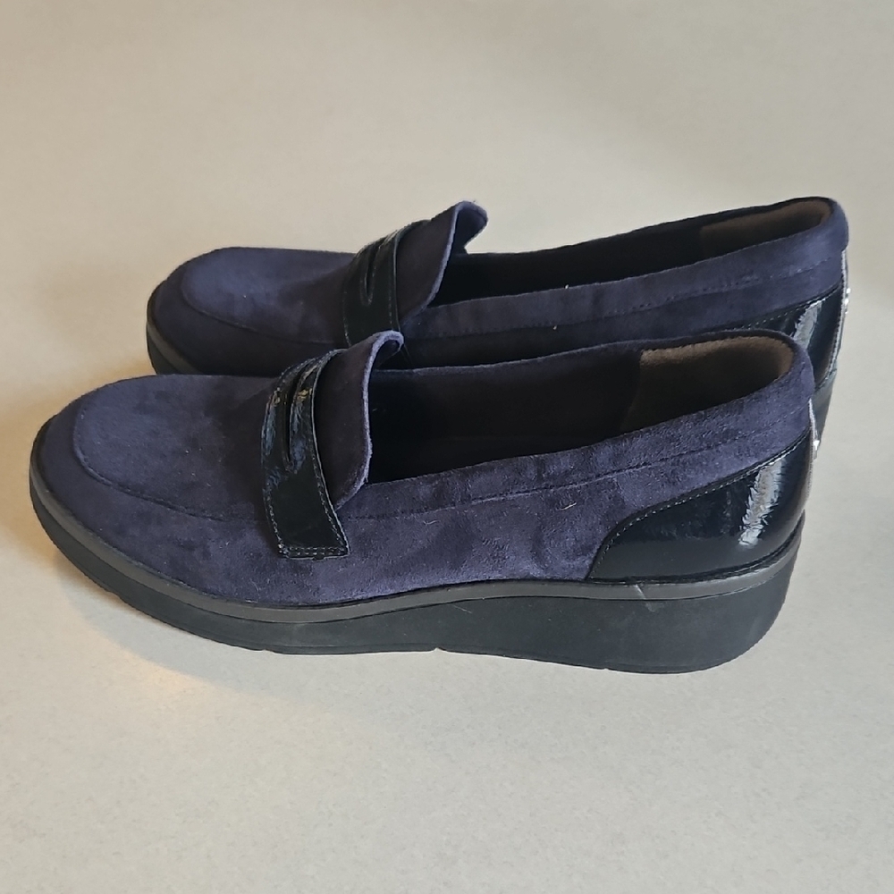 Bzees Fast Track Washable Blue Loafers